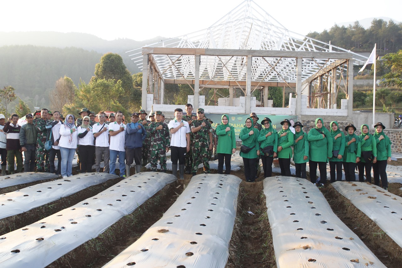 Kodim Kuningan dan HKTI Bekerjasama, Lahan 1,5 Hektar Diperuntukkan sebagai Perkebunan Kentang