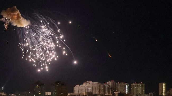 Serangan Drone Rusia Kelilingi Moskow, Perang Gaza Mundur