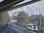 Stasiun LRT dan Kereta Cepat Tertimpa Hujan Lebat