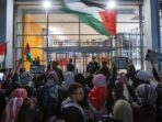 Demo Massa di Gedung Deplu AS & New York Times Mendukung Palestina