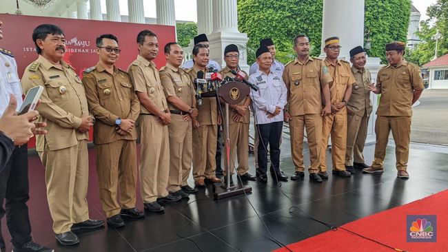 Kades Meminta Kenaikan Gaji & Jabatan Selama 16 Tahun kepada Presiden Jokowi