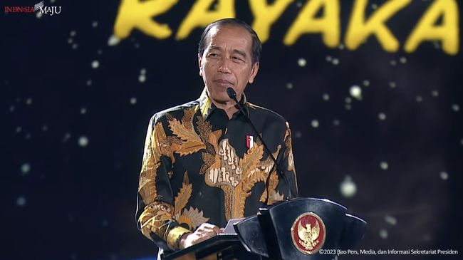 Mendatangi Acara Puncak Hari Guru Nasional, Jokowi Mengutarakan Pesan Penting kepada Guru