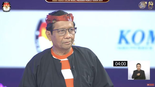 calon-wakil-presiden-cawapres-mahfud-md-nomor-urut-3-saat-menyampaikan-visi-dan-misi-dalam-debat-kedua-yang-digelar-di-jakarta_169.png