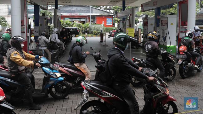 Pertimbangan Masih Dilakukan untuk Kenaikan Pajak Motor Bensin