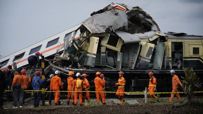 Jalur Kereta KA Turangga-Bandung Raya Sudah Siap Digunakan Setelah Tabrakan