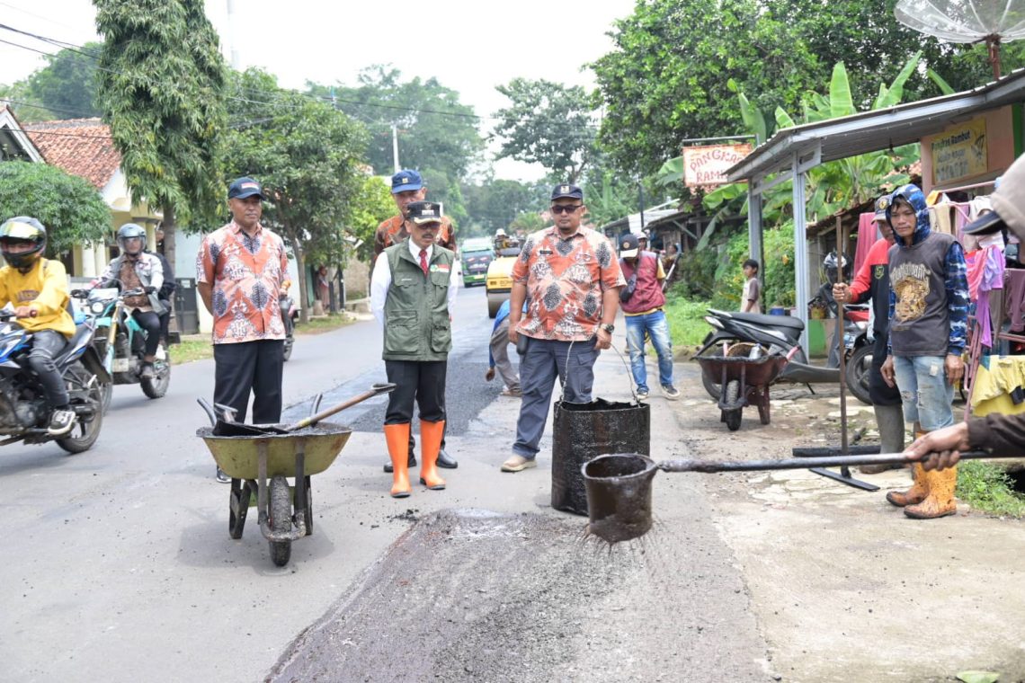 Sejumlah Ruas Jalan Diperbaiki Menyambut Lebaran Idul Fitri 🌙