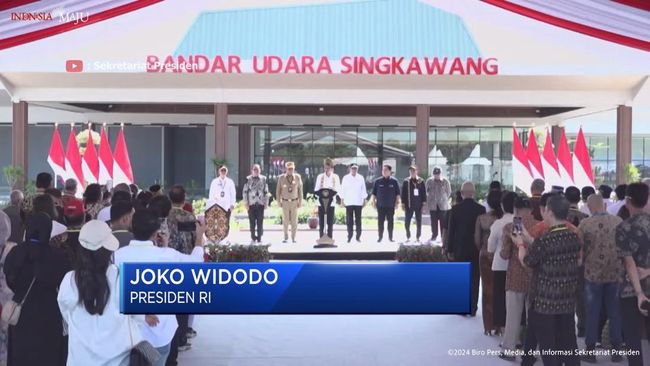 Jokowi meresmikan Bandara Singkawang dengan total biaya Rp427 M dan mengucapkan terima kasih kepada Aguan.