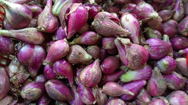 Emak-Emak di Pasar Murka karena Harga Bawang Merah Mencapai Rp 80.000/kg