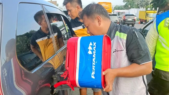 Motorist Pertamina Cepat Tanggap Membantu Kendaraan Mogok di Ruas Tol Jakarta