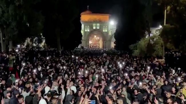 Masjid Al-Aqsa Diserbu, Bendera Israel Berkibar