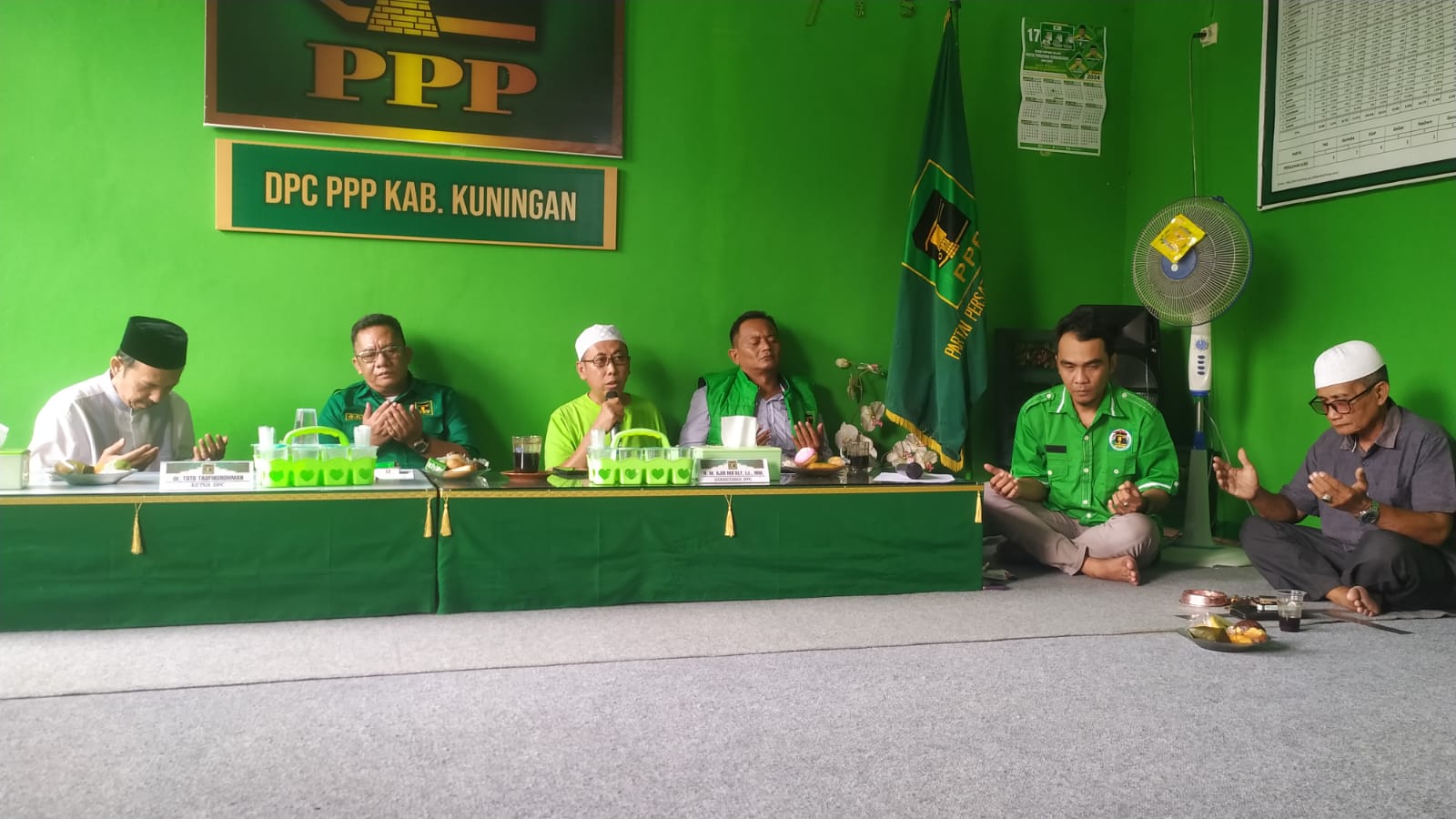 KH Ajieb Ma’aly Memimpin Doa dari PPP untuk Keinginan Yanuar Agar Menjadi Bupati