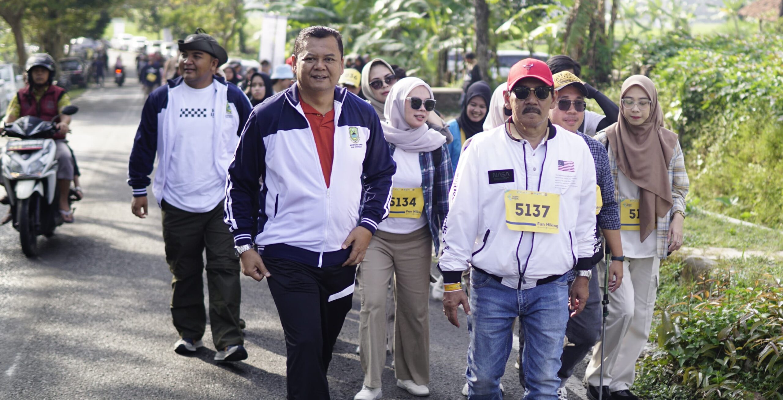 ✅ Ketua DPRD Bergabung dalam Fun Hiking Ciremai Fest, Memeriahkan Hutan Linggasana bersama Peserta Tertua