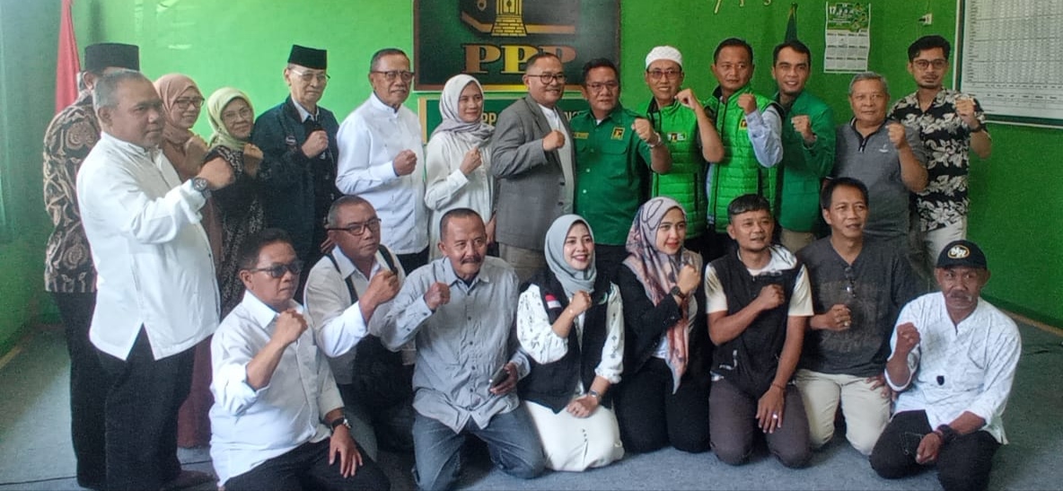 Amin Santono dan Atang Sugiono Memantau Pendaftaran Calon Bupati ke PPP